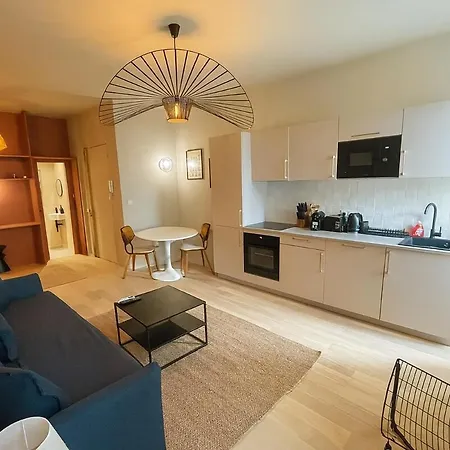 Central- Walk To Massena &