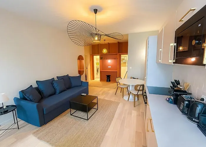 Central- Walk To Massena & * Nice