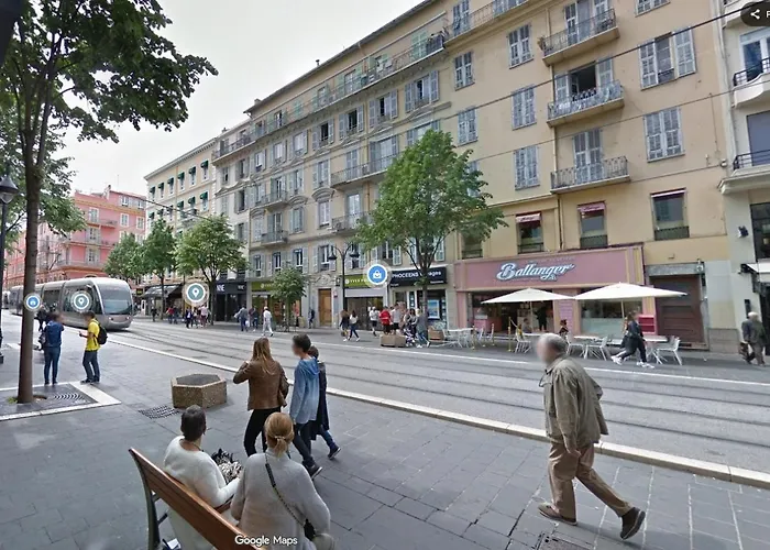 Central- Walk To Massena &